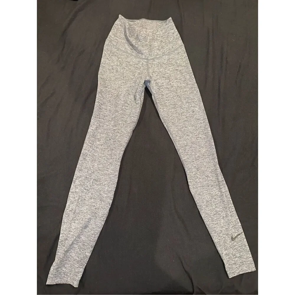 Women’s XS gray Nike leggings